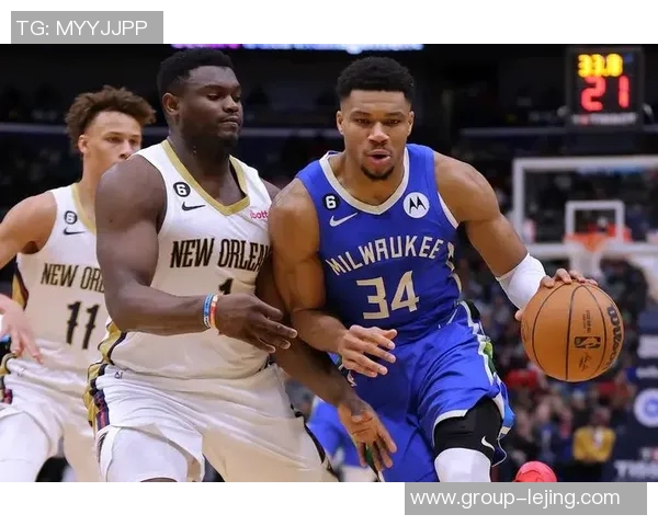 雄鹿队与尼克斯队激战正酣NBA赛场精彩对决引发球迷热议